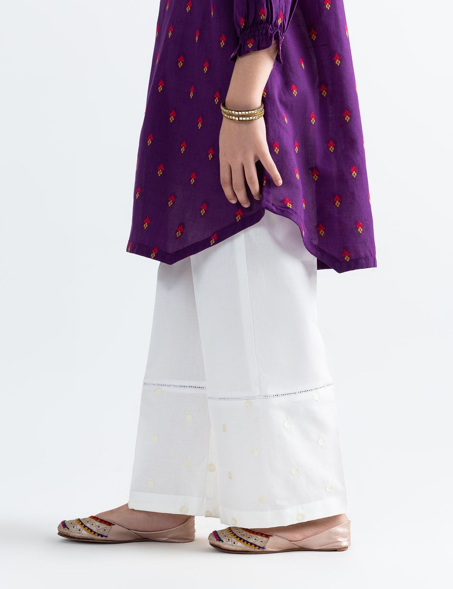 EMBROIDERED TROUSER