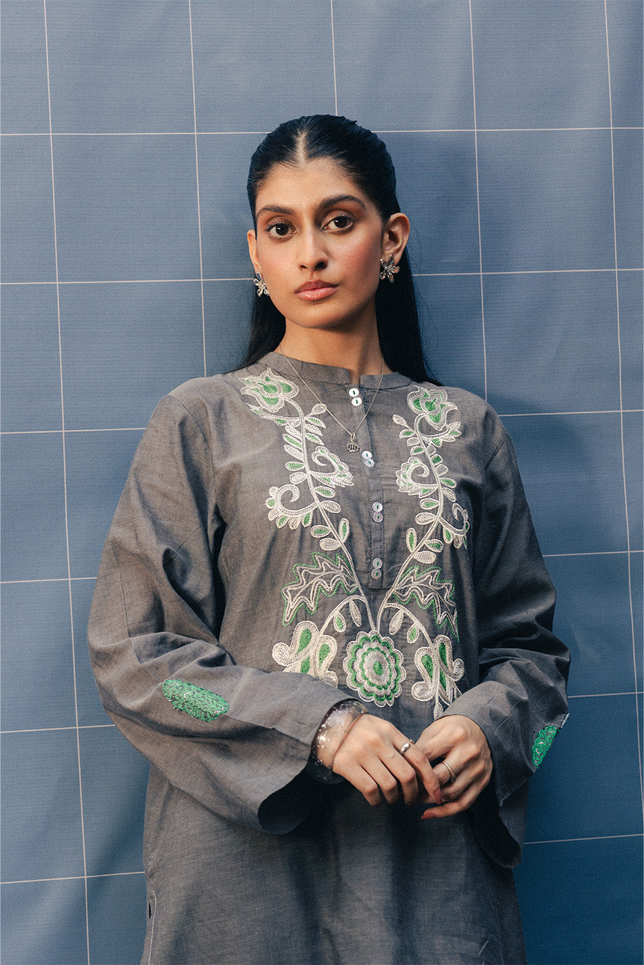 EMBROIDERED CHAMBRAY SHIRT (PRET)