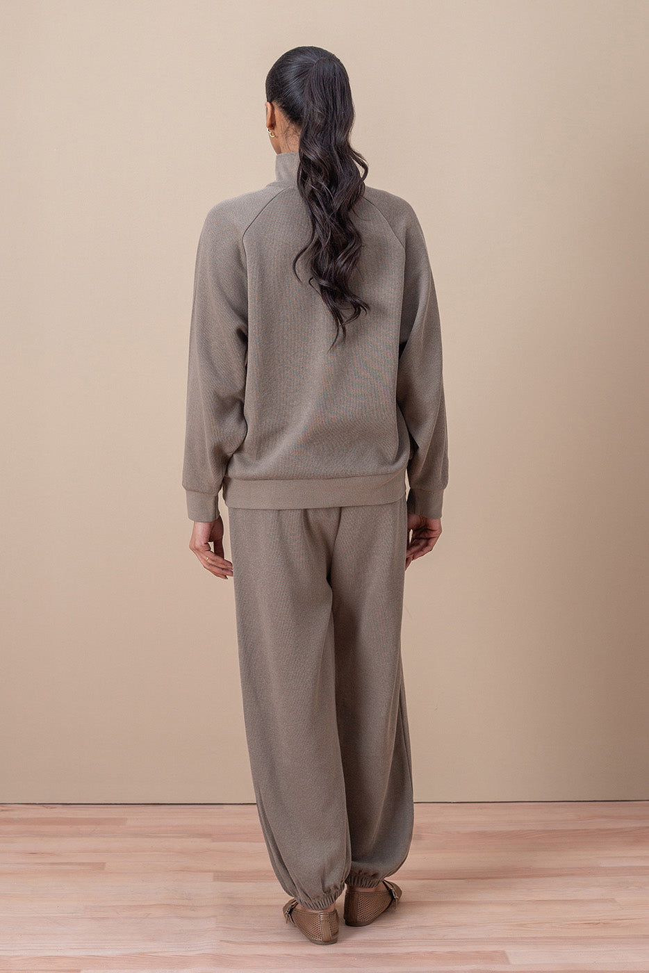 HALF ZIP SWEATSHIRT