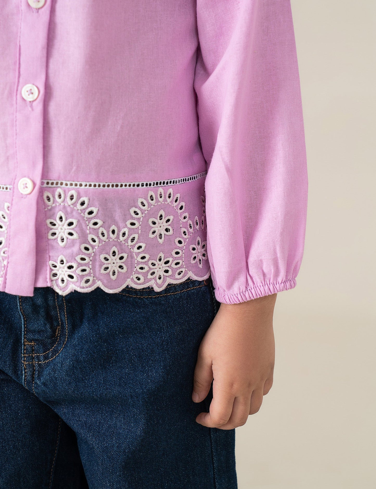 BUTTON DOWN LACE HEM TOP