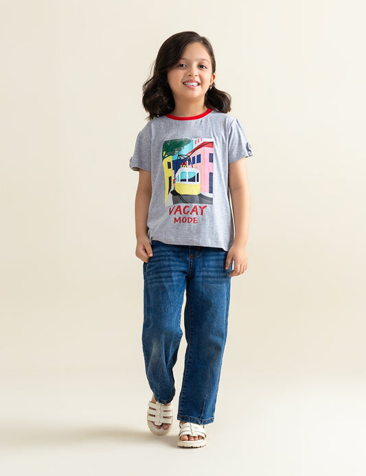 VACAY MODE PRINTED T-SHIRT
