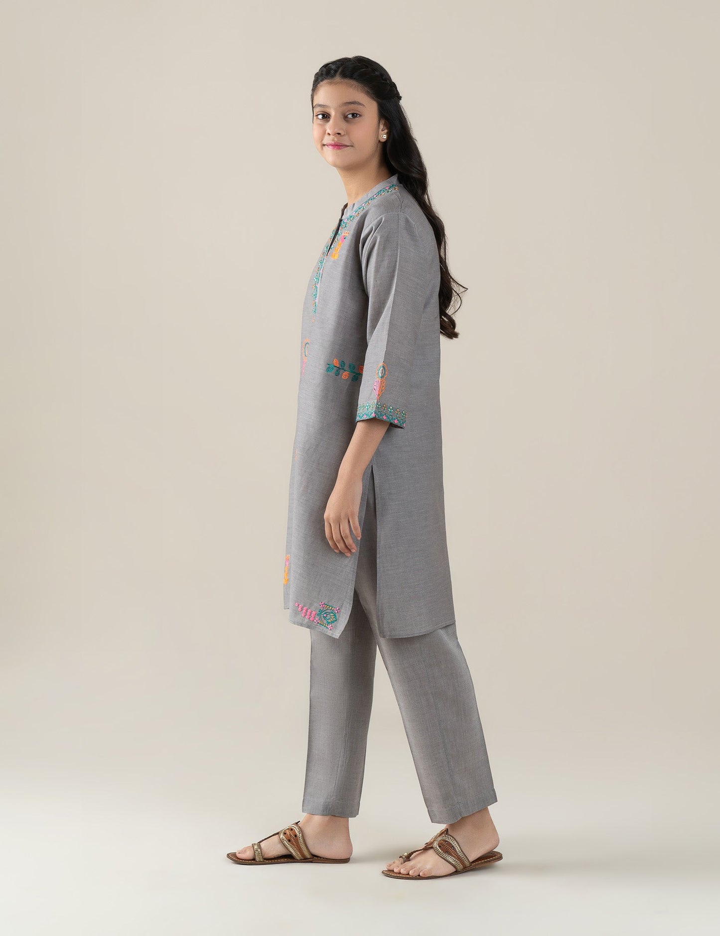 2 PIECE VIBRANT EMBROIDERED SUIT