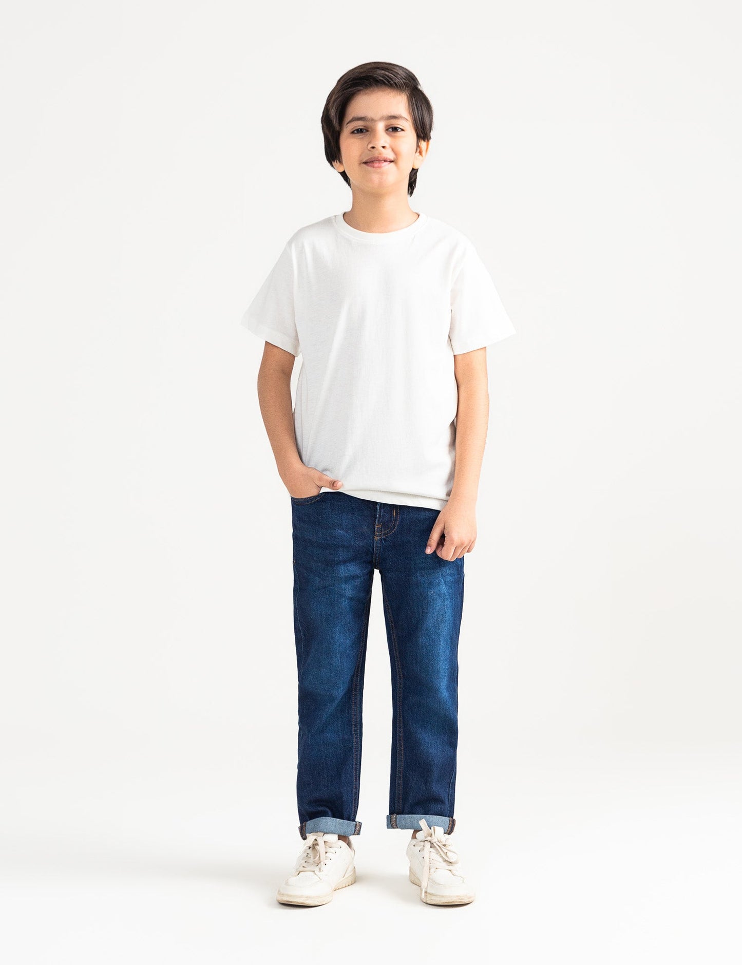BASIC T-SHIRT