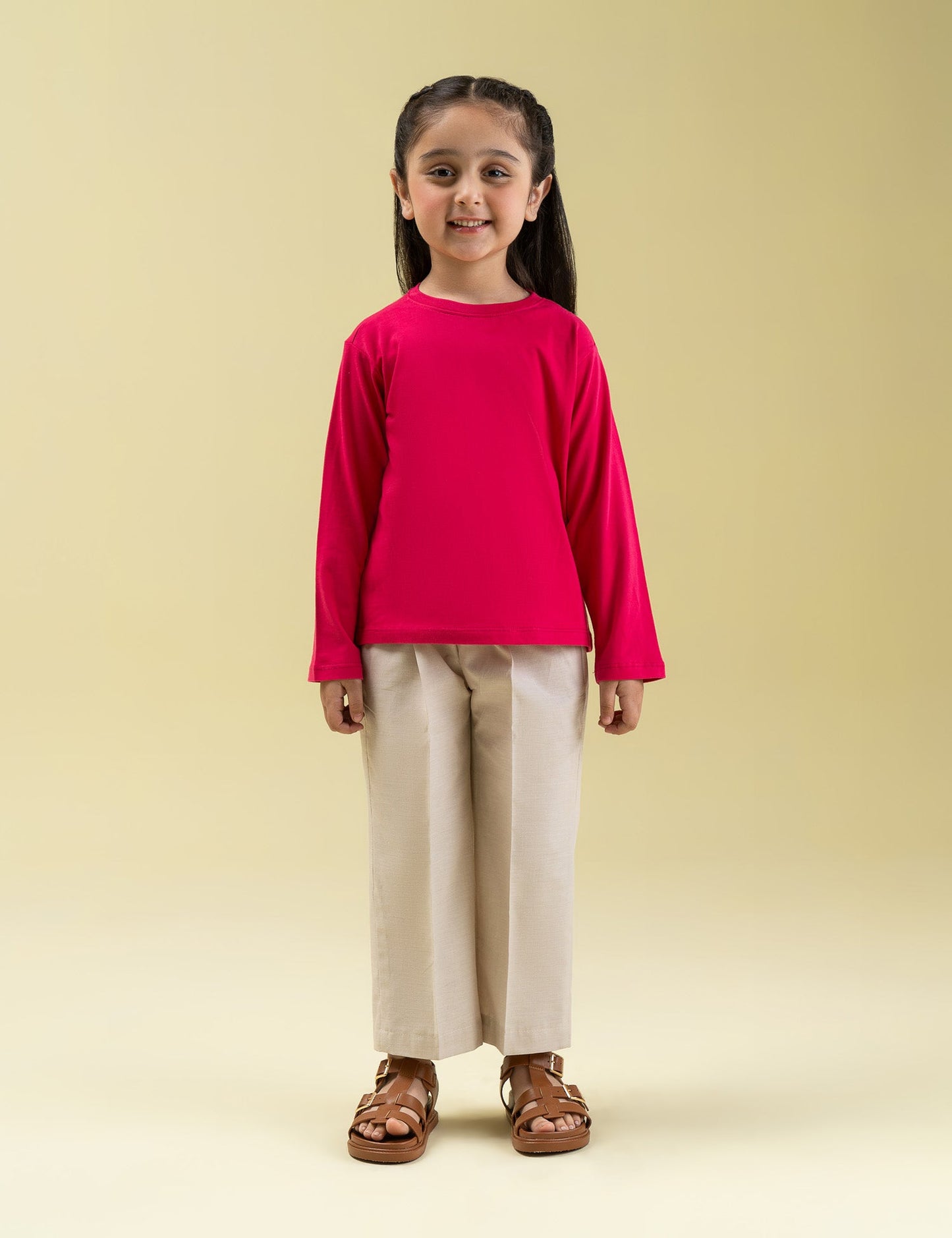 BASIC T-SHIRT