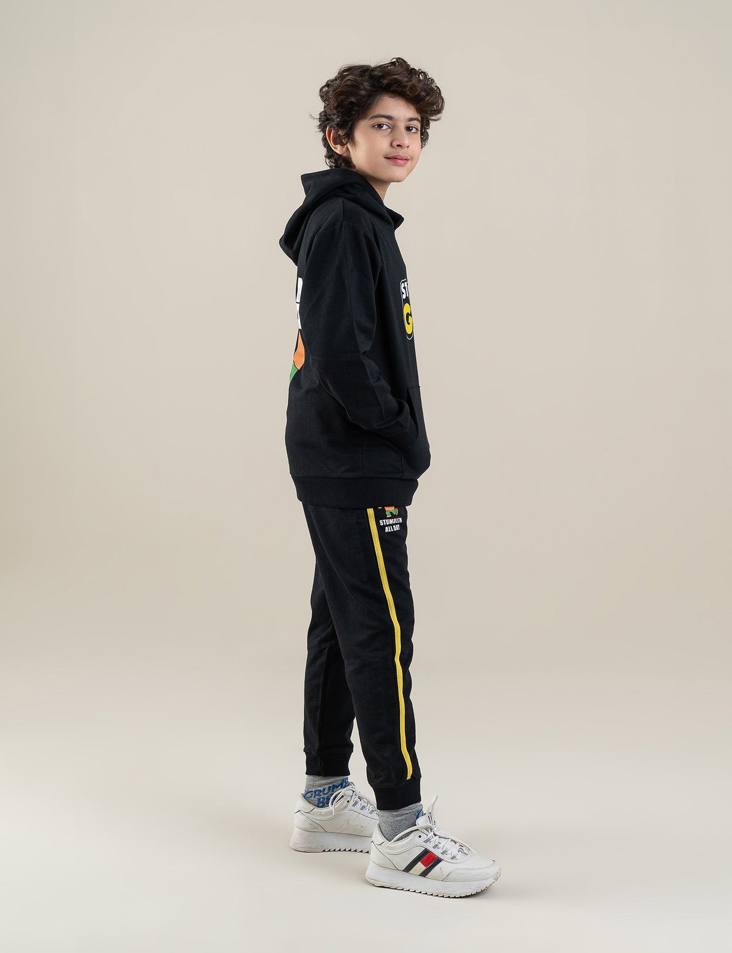 2 PIECE STUMBLE GUYS PRINTED SUIT
