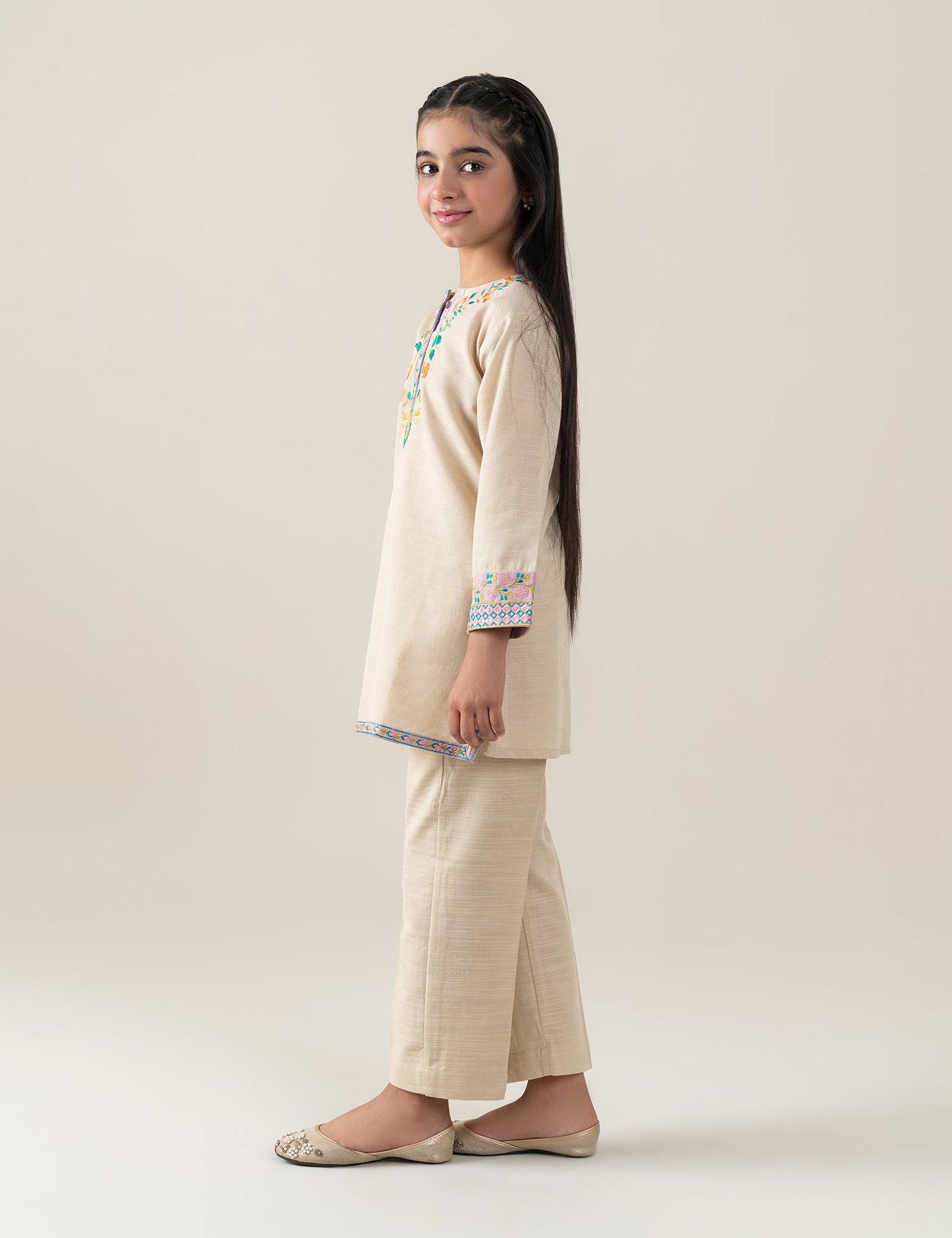 2 PIECE FLORAL EMBROIDERED SUIT