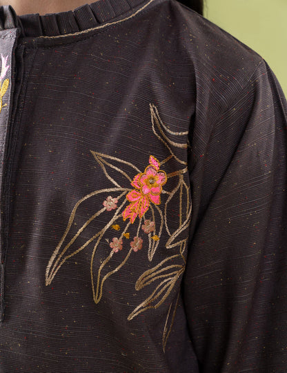 2 PIECE CONTRAST EMBROIDERED SUIT