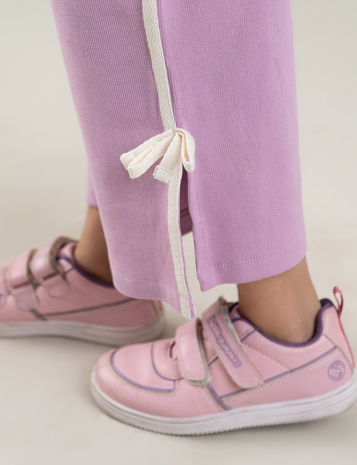 CONTRAST TRIM PANTS
