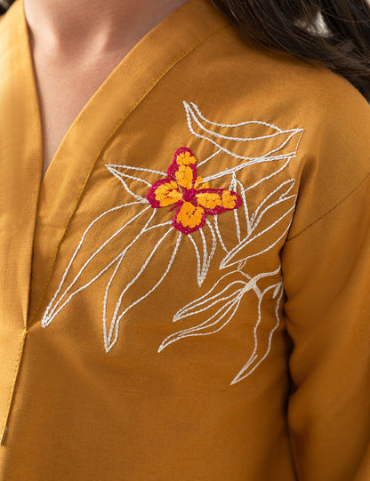 2 PIECE BUTTERFLY EMBROIDERED SUIT