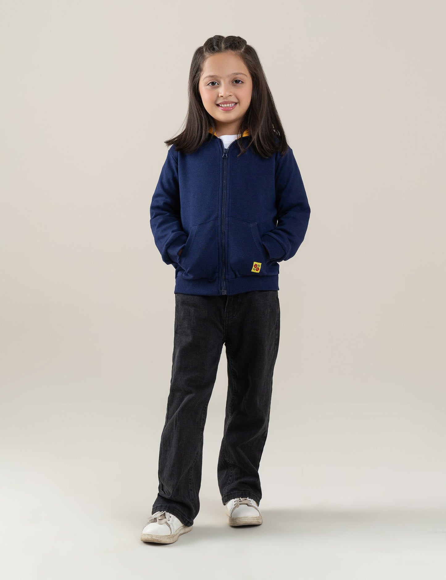 BASIC ZIP-UP HOODIE