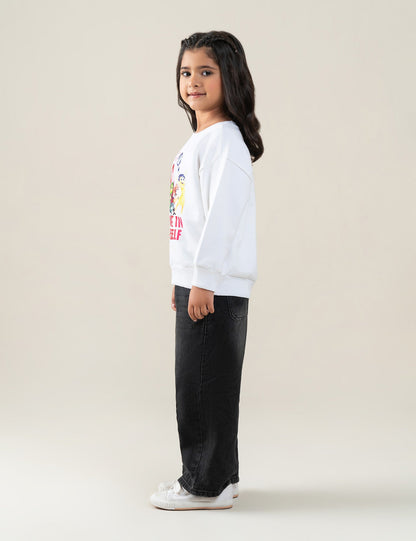 BELIEVE IN YOURSELF GRAPHIC SWEATSHIRT