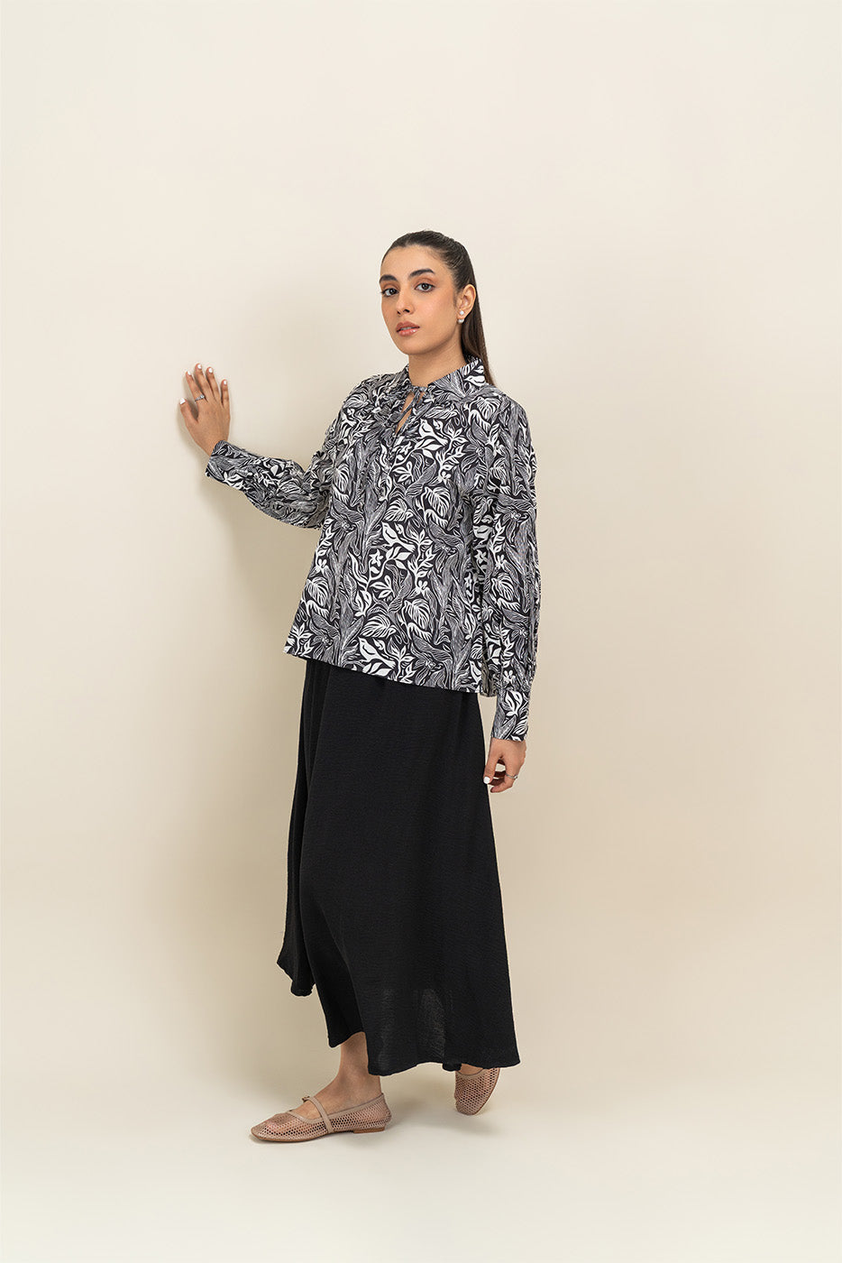 COLLAR PRINTED BLOUSE