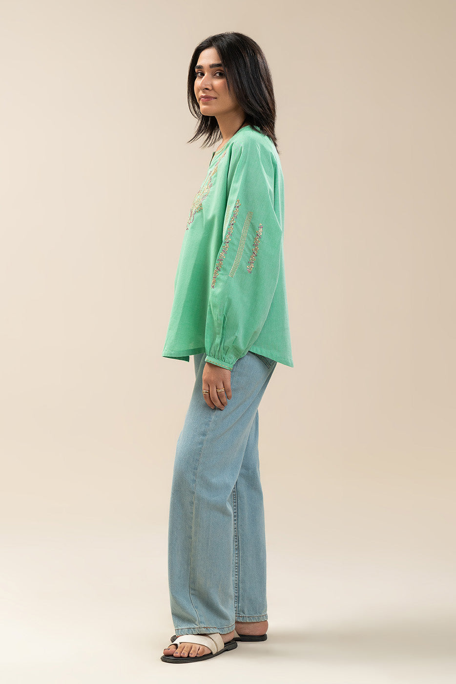 EMBROIDERED CHAMBRAY TOP (PRET)