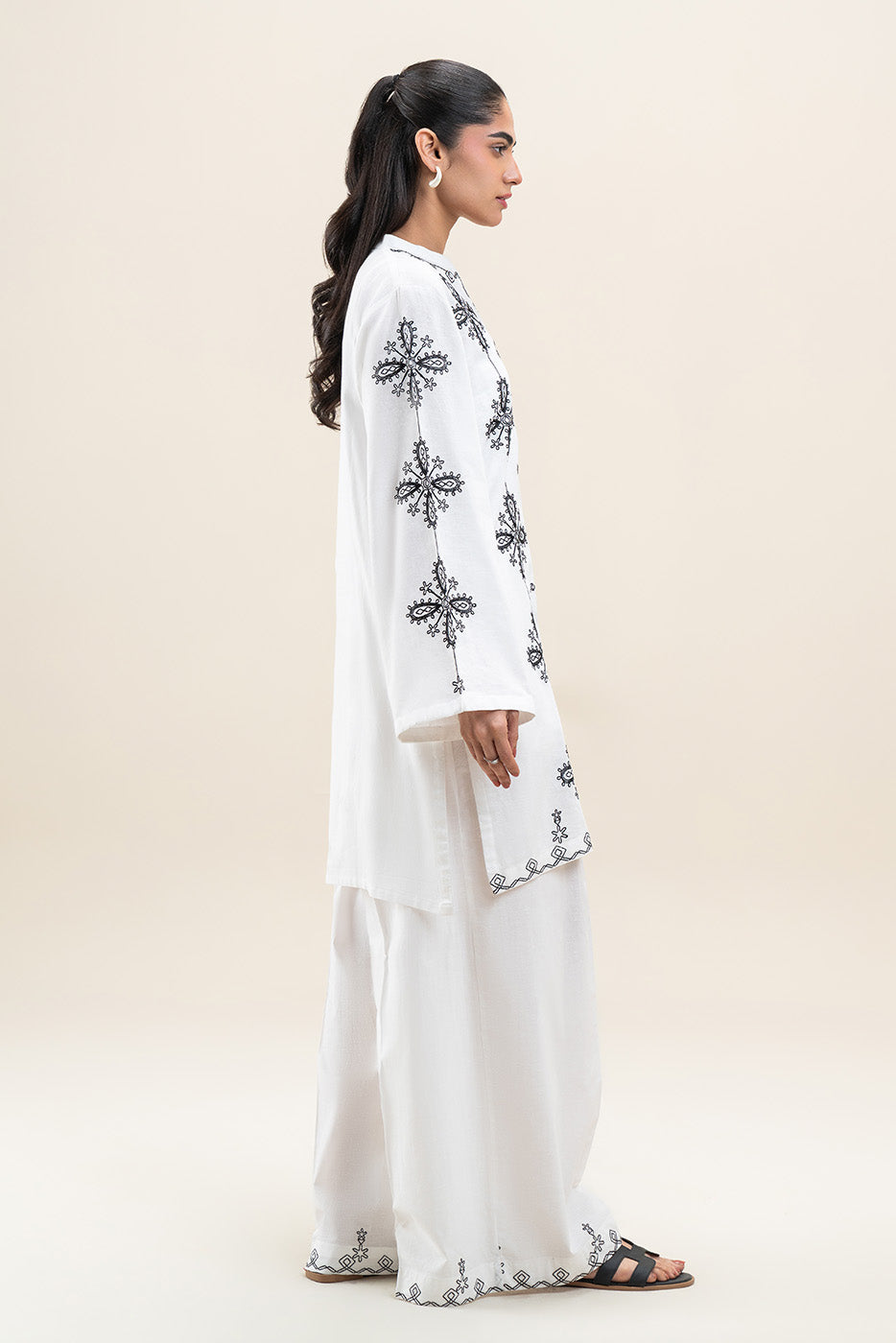 EMBROIDERED KARANDI SHIRT (PRET)
