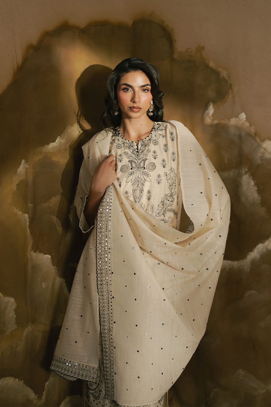 3 PIECE EMBROIDERED MONARK SUIT (LUXURY-PRET)