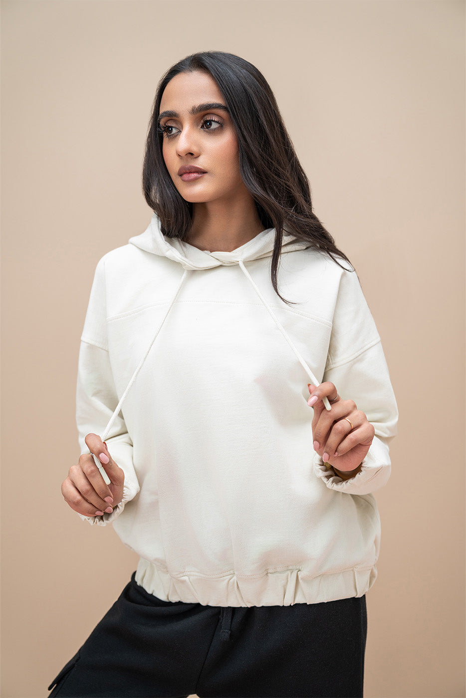 BASIC SWEATSHIRT
