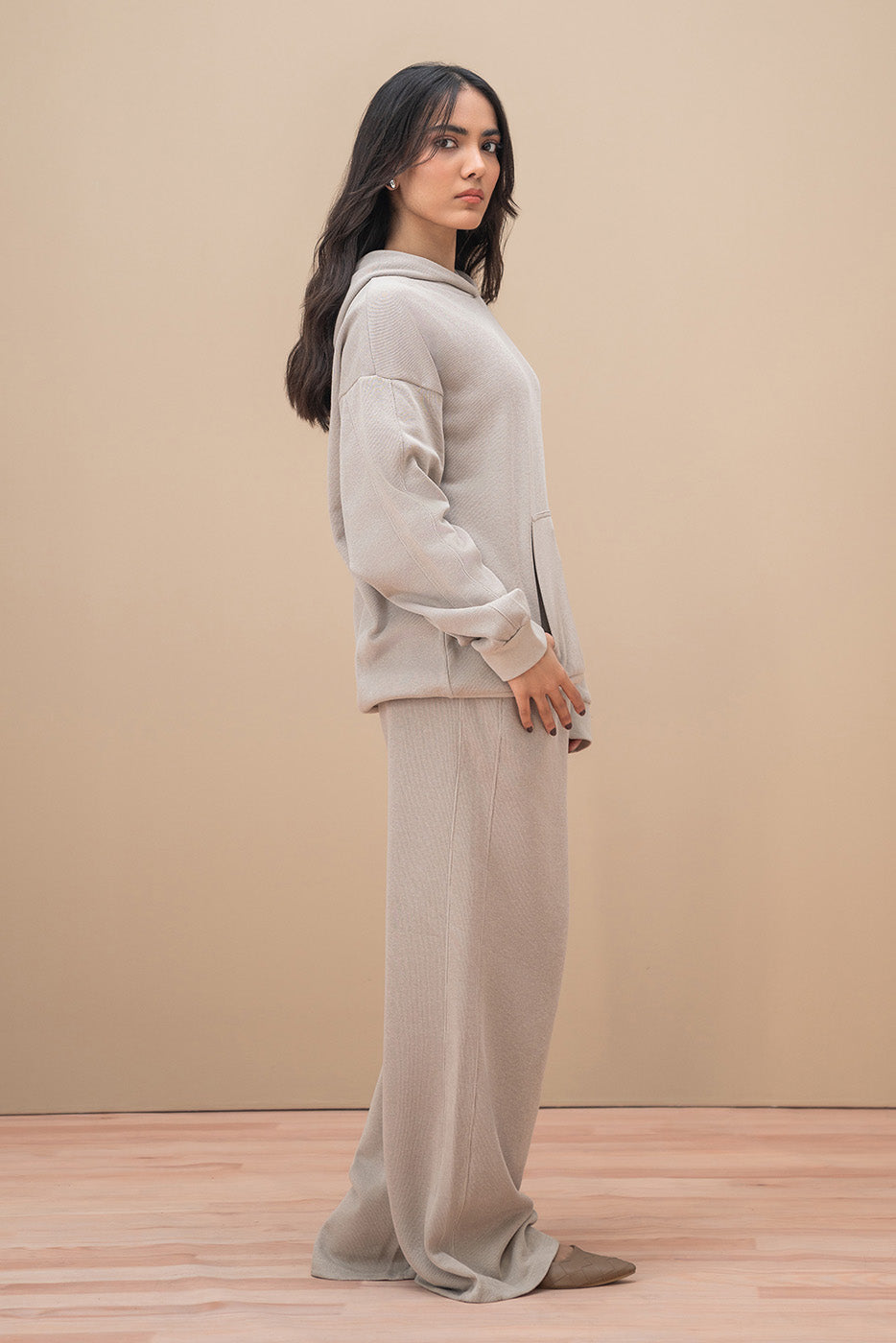 RELAXED FIT HOODIE