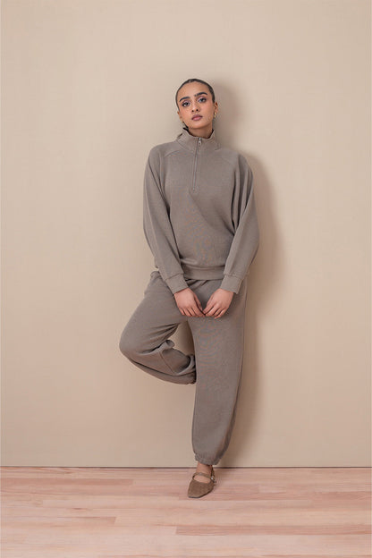 HALF ZIP SWEATSHIRT