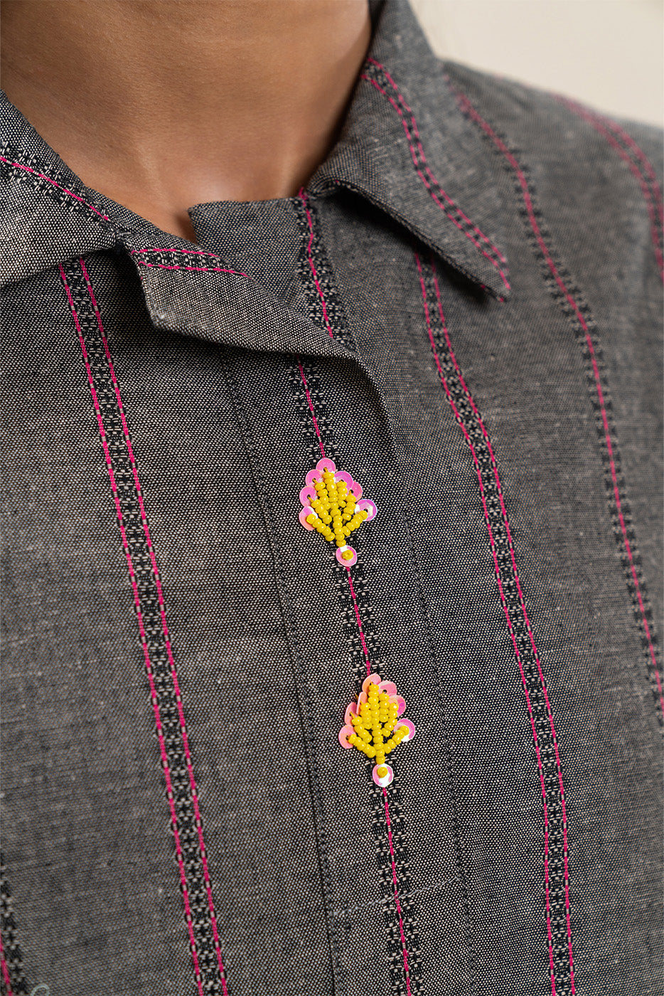 EMBROIDERED DOBBY TOP (PRET)