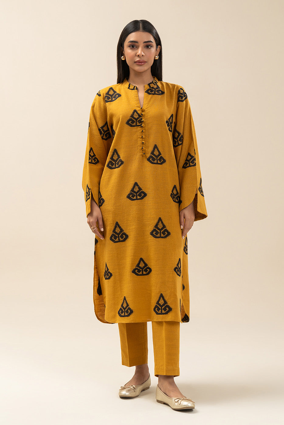 2 PIECE BASIC VELVET KHADDAR SUIT (PRET)