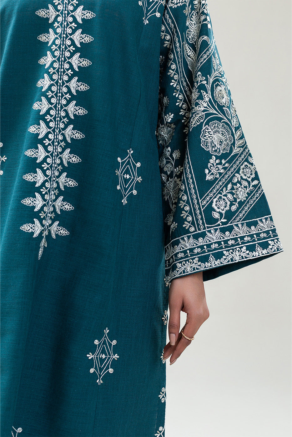 2 PIECE EMBROIDERED TWO WAY SLUB SUIT (PRET)