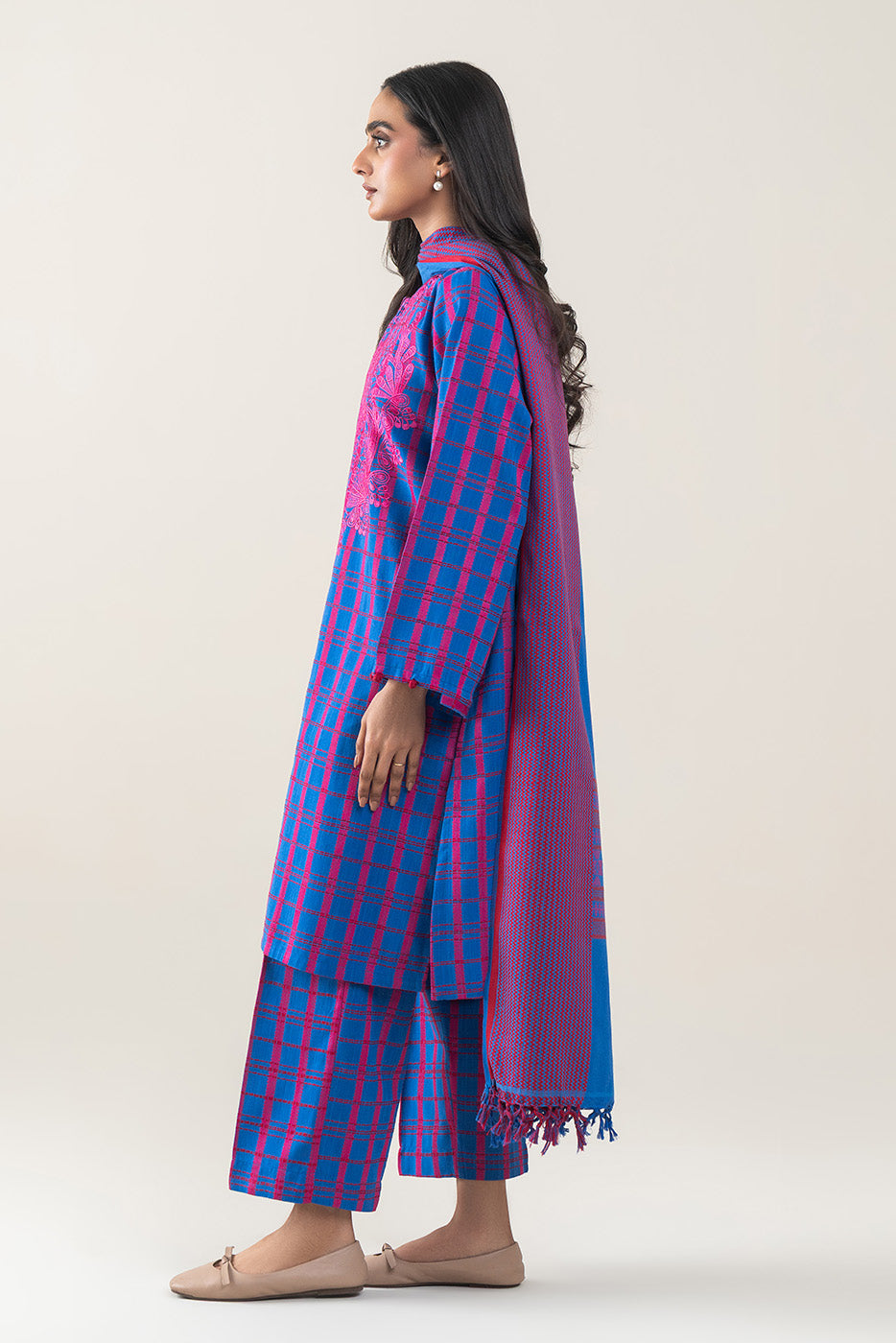 2 PIECE EMBROIDERED KHADDAR JACQUARD SUIT (PRET)