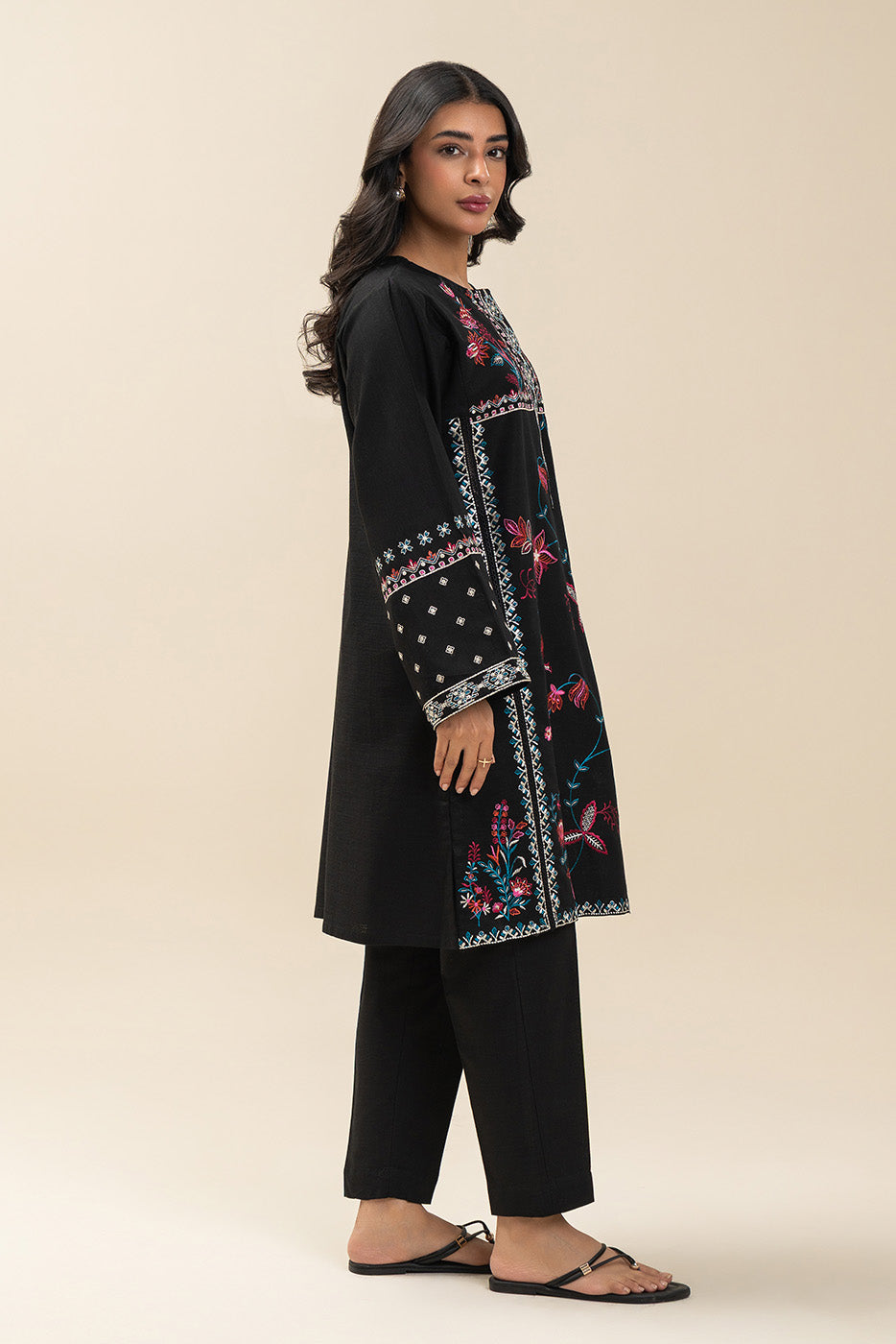 EMBROIDERED KHADDAR SHIRT (PRET)