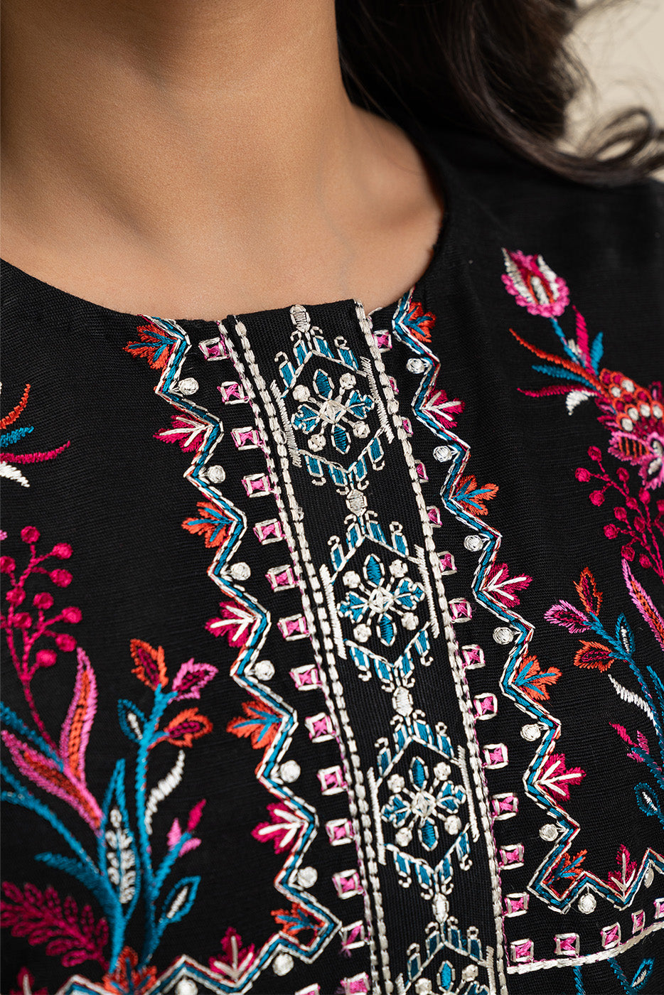 EMBROIDERED KHADDAR SHIRT (PRET)