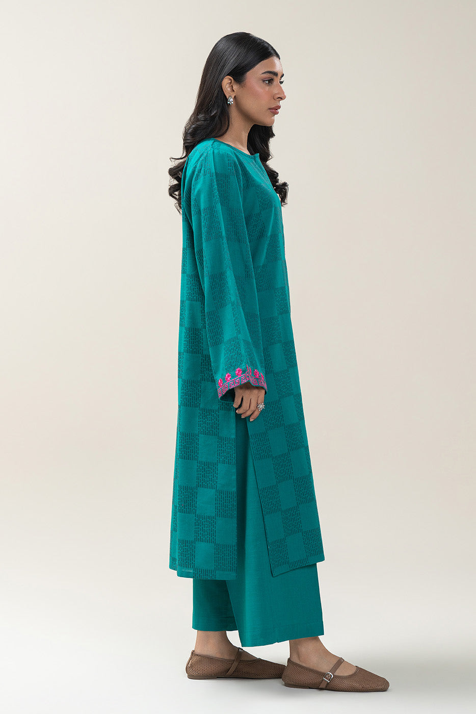 EMBROIDERED KHADDAR SHIRT (PRET)