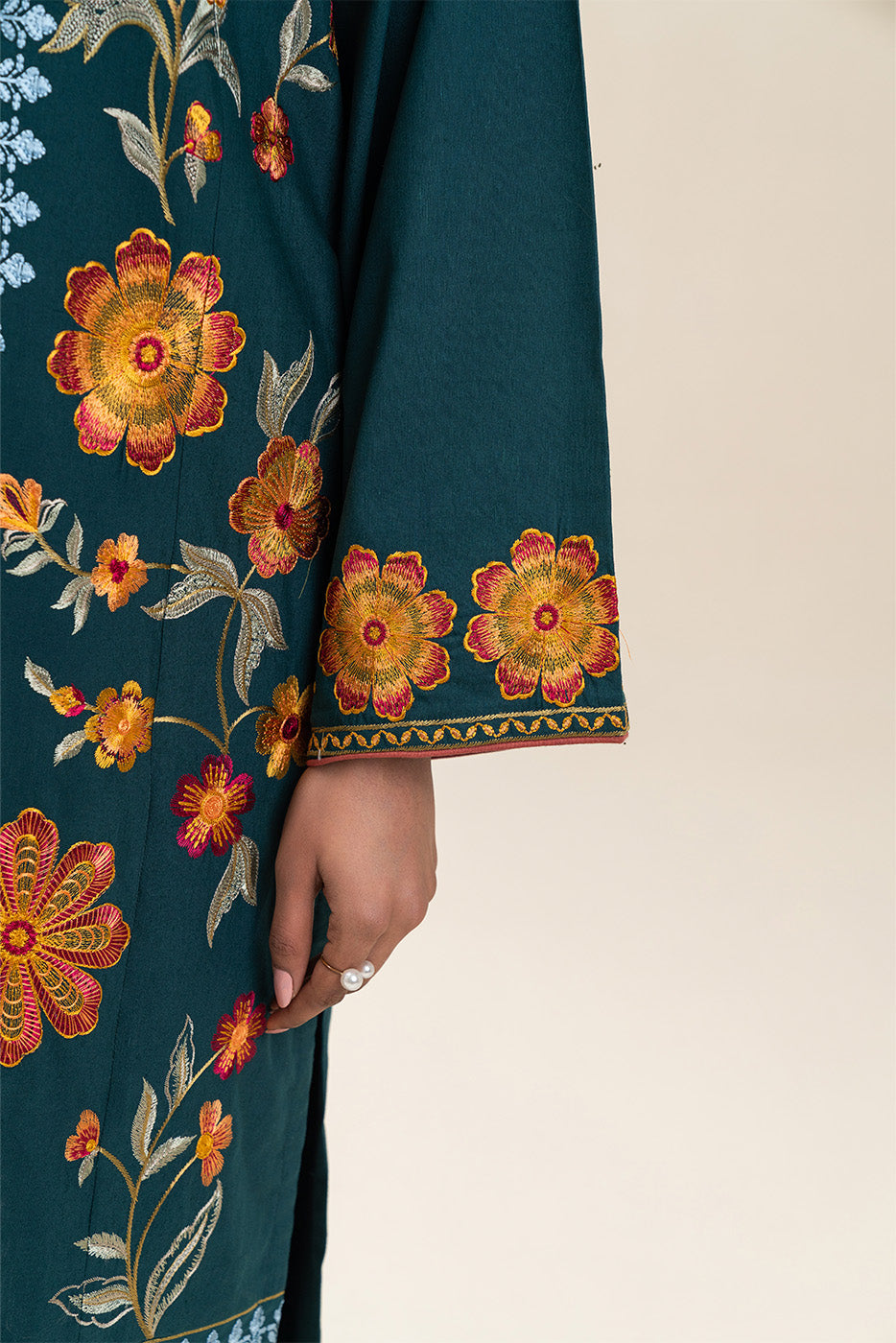 2 PIECE EMBROIDERED KARANDI SUIT (PRET)