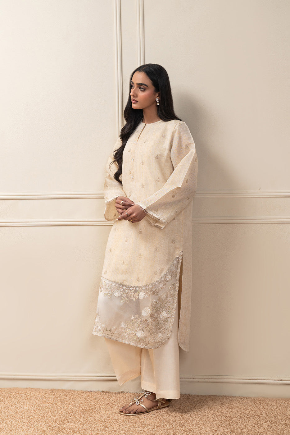 2 PIECE EMBROIDERED GOLD ZARI SUIT (PRET)