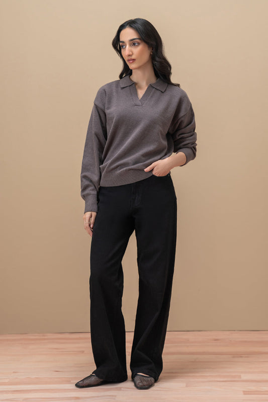 COLLAR WITH V-NECK PULLOVER