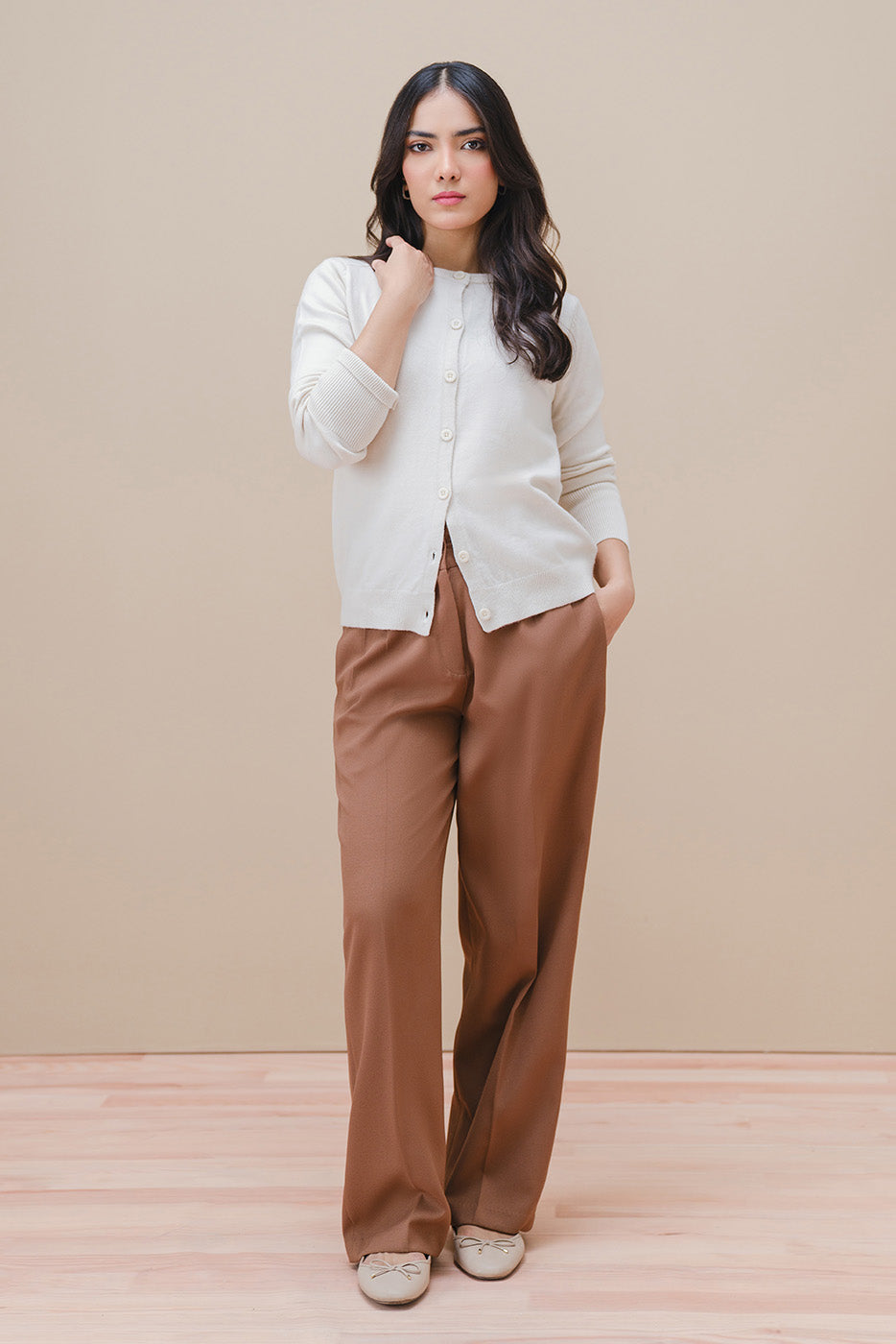 SLIM FIT CREW NECK CARDIGAN