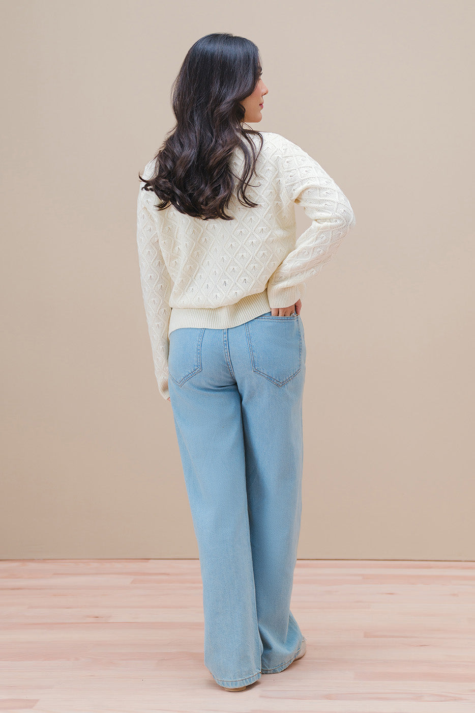 CREW NECK SLIM FIT CARDIGAN