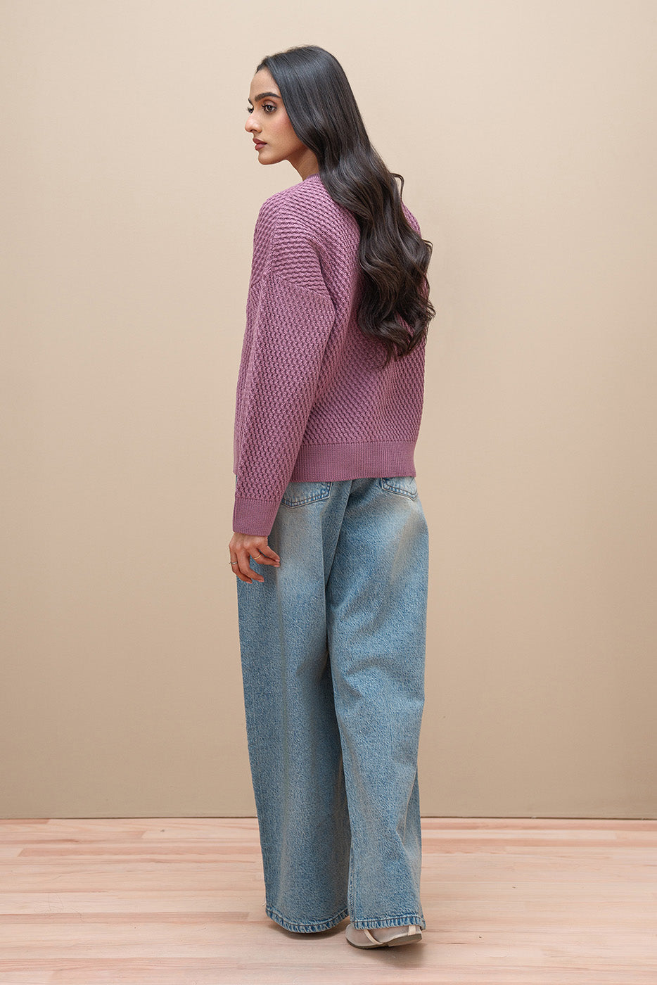 CREW NECK CARDIGAN
