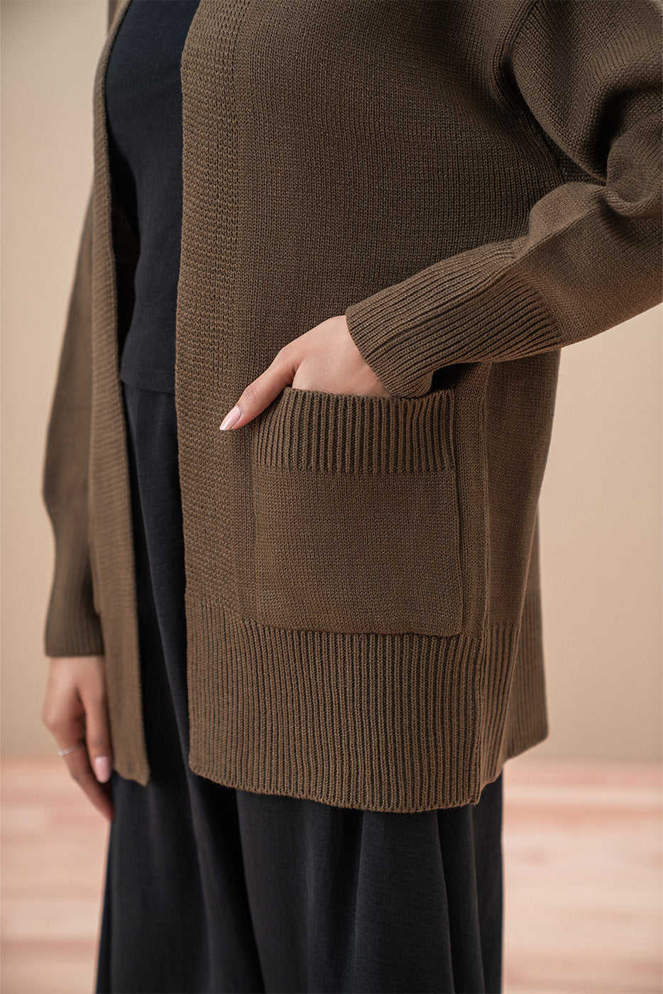 MID-LENGTH SHRUG