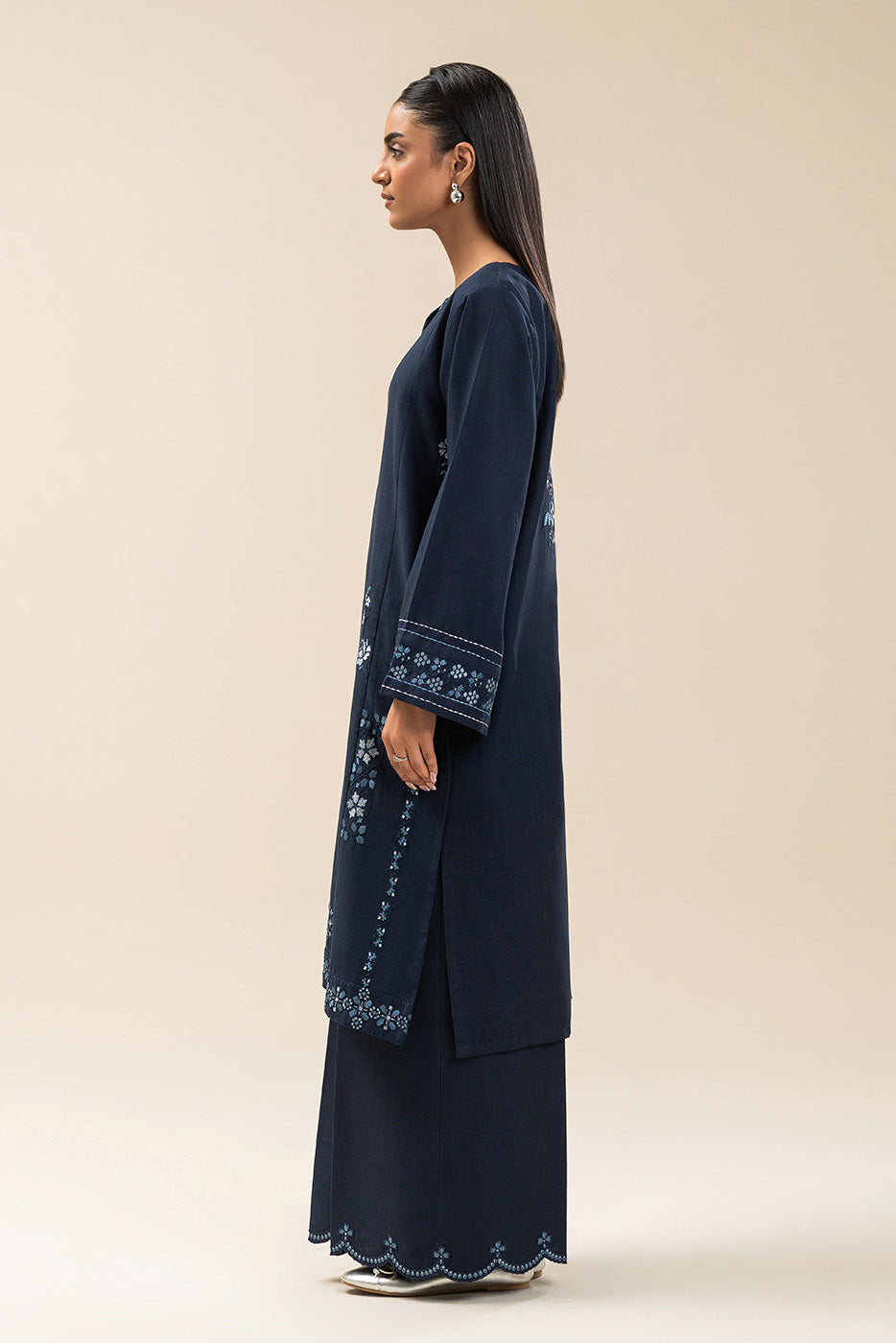 2 PIECE EMBROIDERED SLUB KHADDAR SUIT-MIDNIGHT BLUE (UNSTITCHED)