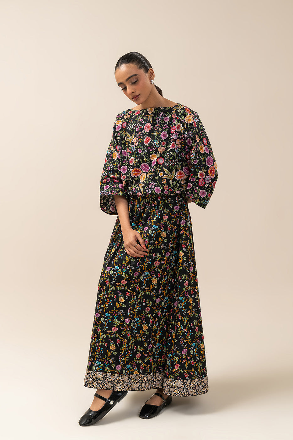 2 PIECE PRINTED CAMBRIC SUIT-ONYX GLOOM (UNSTITCHED)