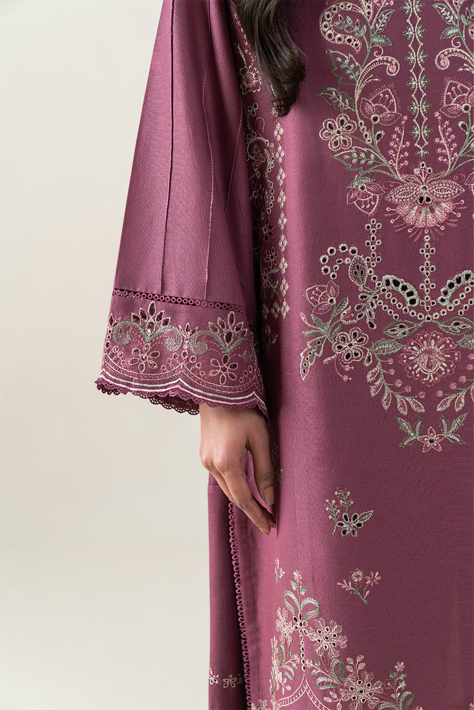 3 PIECE EMBROIDERED SLUB KHADDAR SUT-AMBER NOIR (UNSTITCHED)