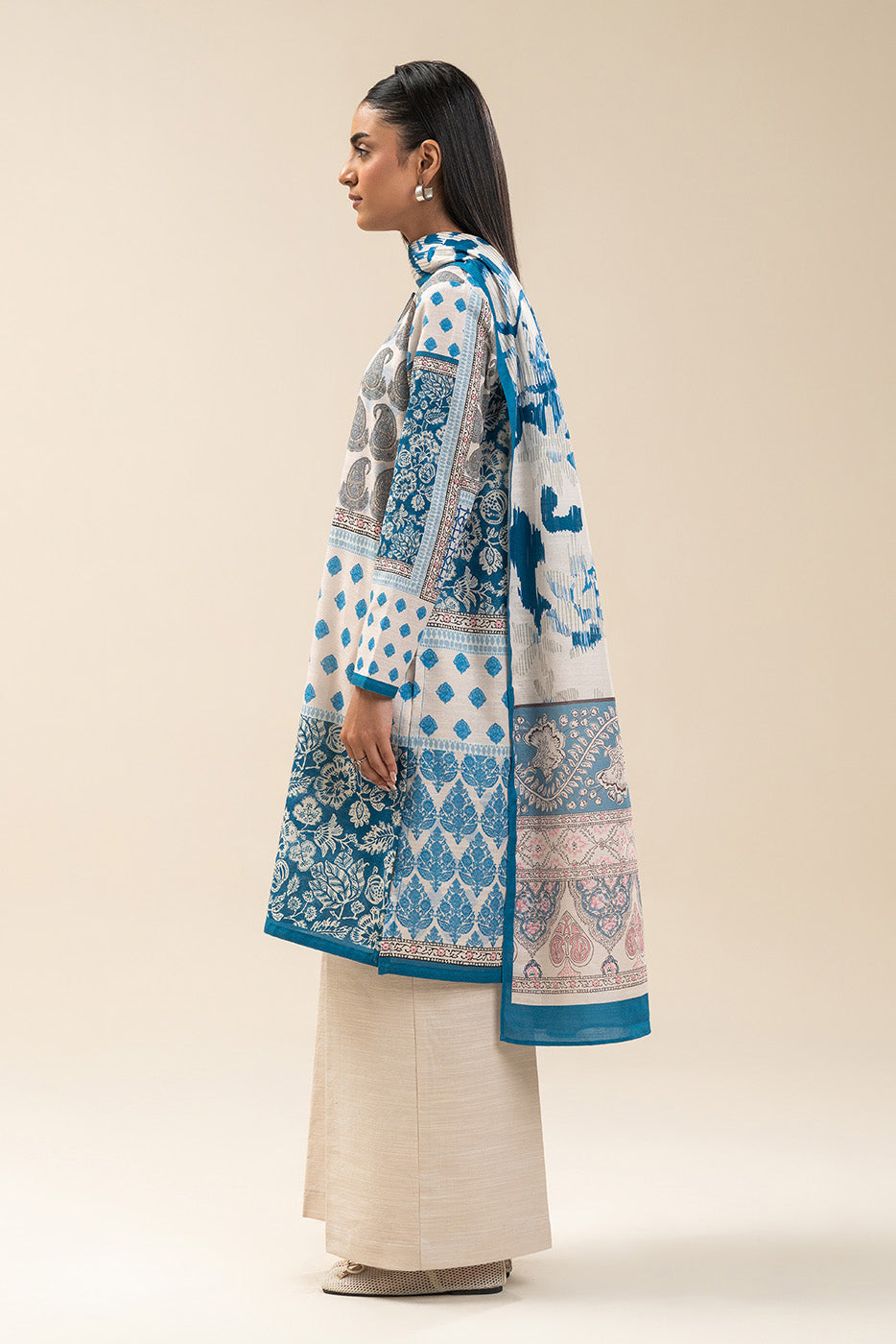 3 PIECE PRINTED SLUB KHADDAR SUIT-IVORY DEPTH (UNSTITCHED)