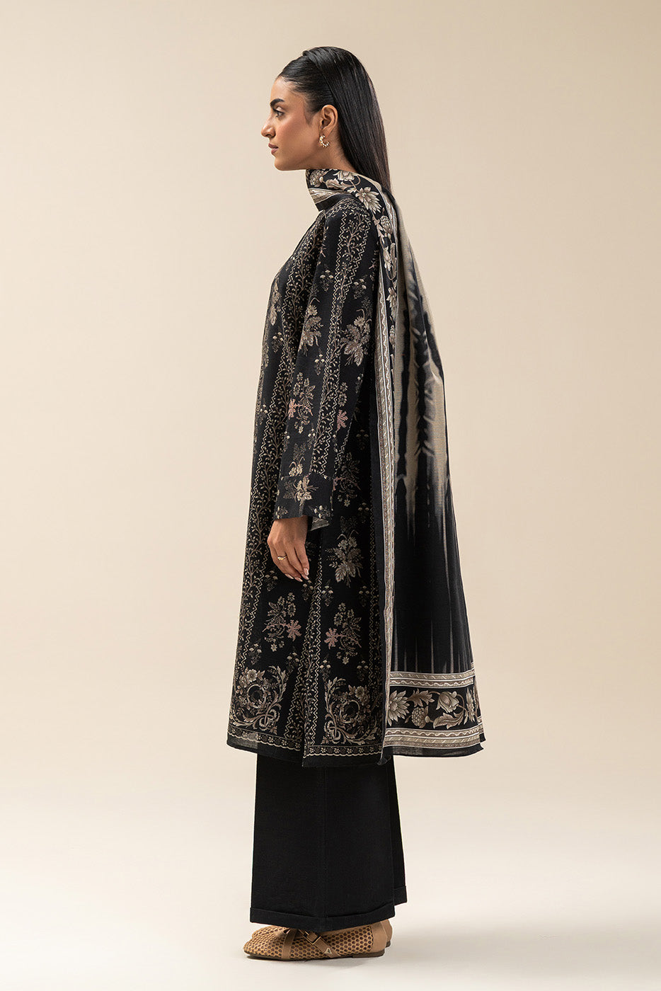 3 PIECE PRINTED SLUB KHADDAR SUIT-RAVEN REEF (UNSTITCHED)