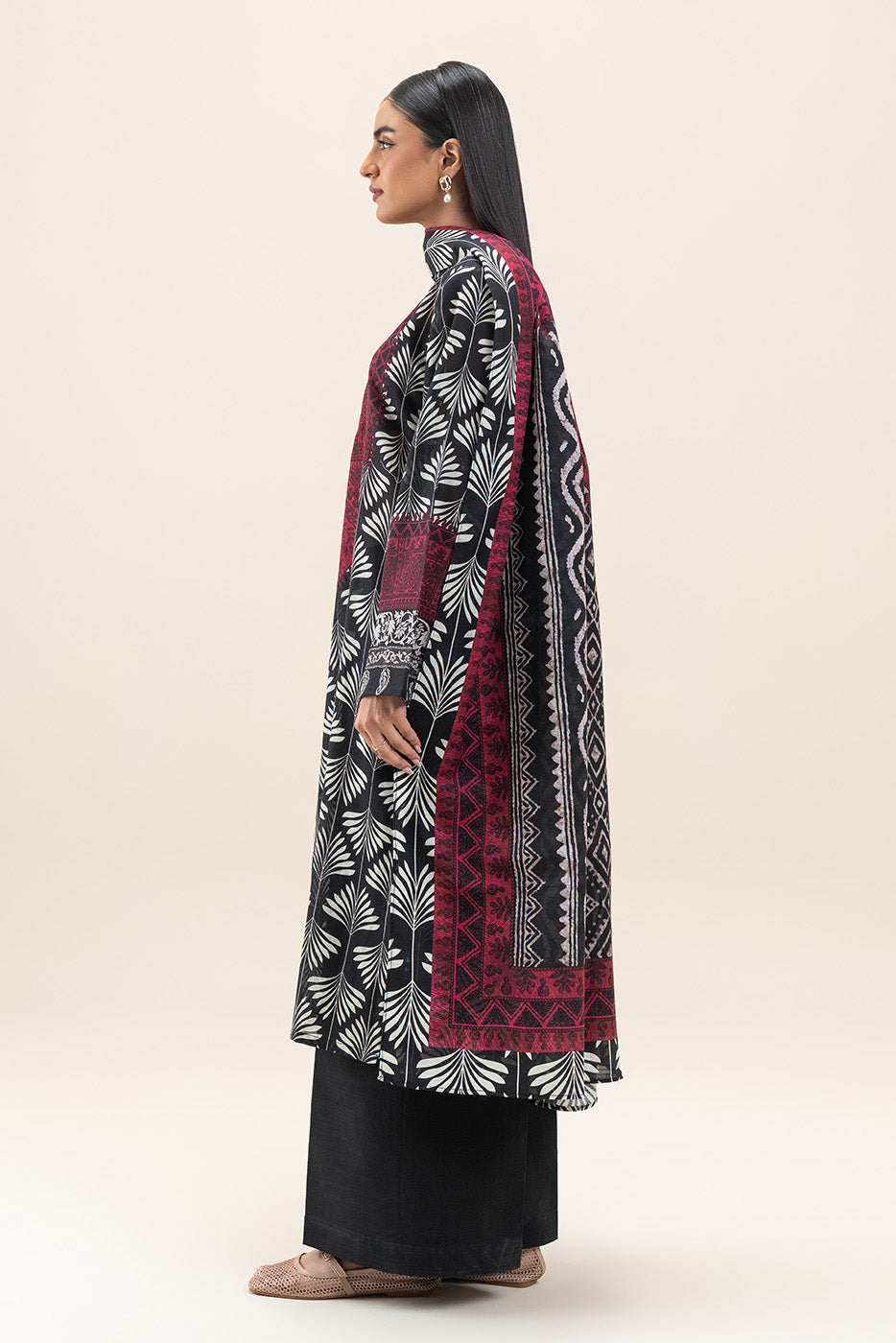 3 PIECE PRINTED SLUB KHADDAR SUIT-RAVEN GRACE