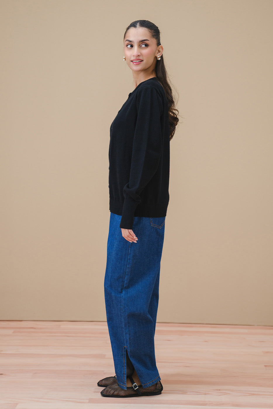 SLIM FIT CREW NECK CARDIGAN