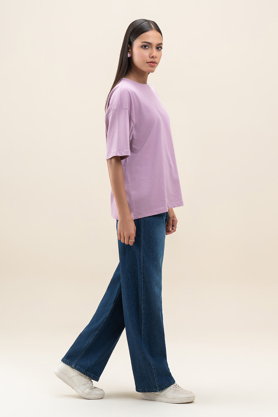REGULAR FIT T-SHIRT