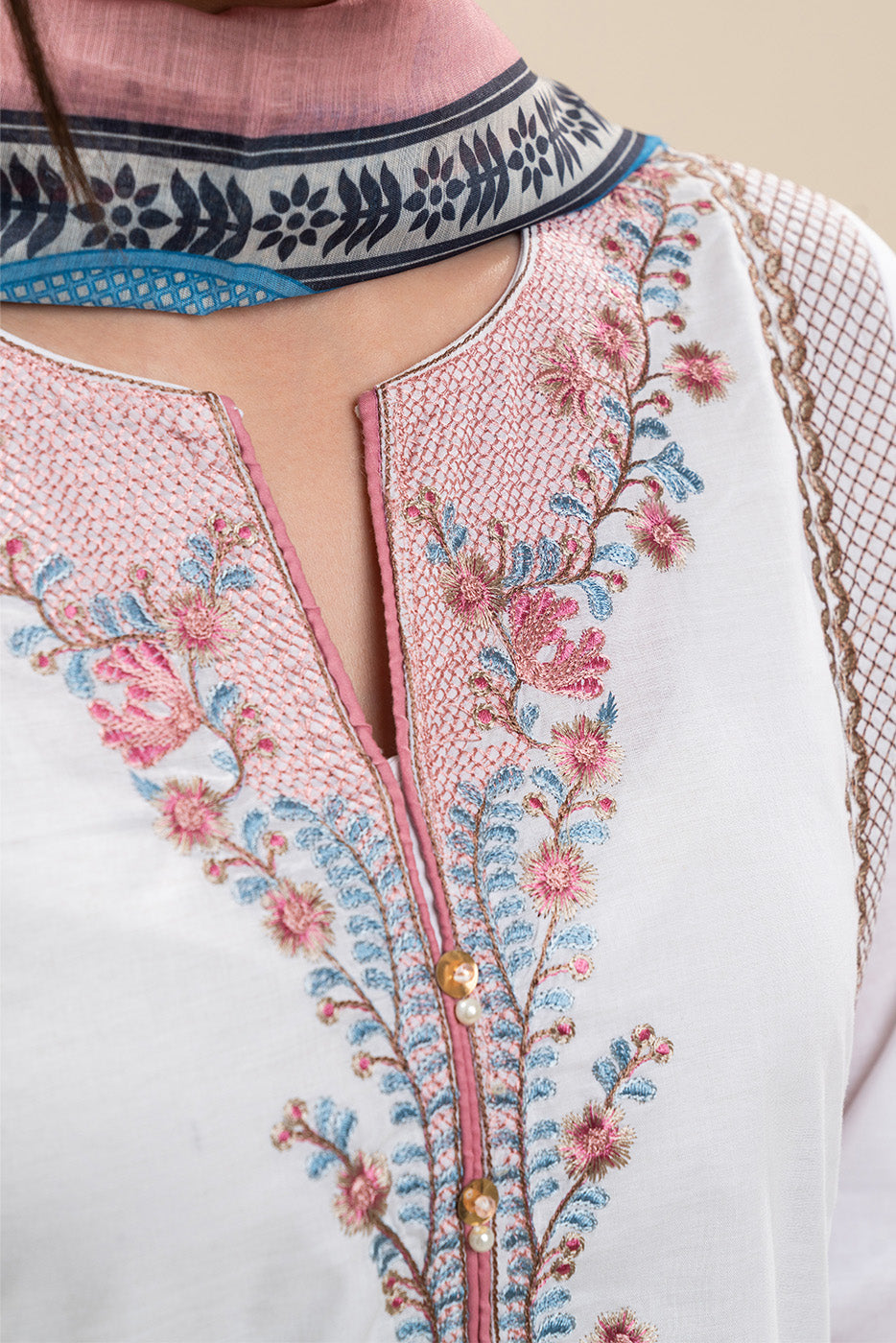 2 PIECE EMBROIDERED COTTON VISCOSE SUIT (PRET)