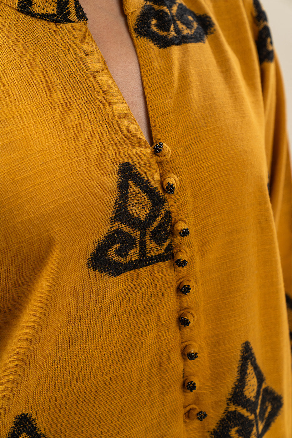 2 PIECE BASIC VELVET KHADDAR SUIT (PRET)