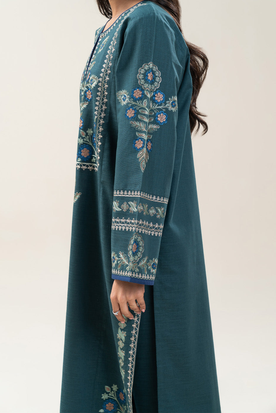 2 PIECE EMBROIDERED SLUB KHADDAR SUIT (PRET)
