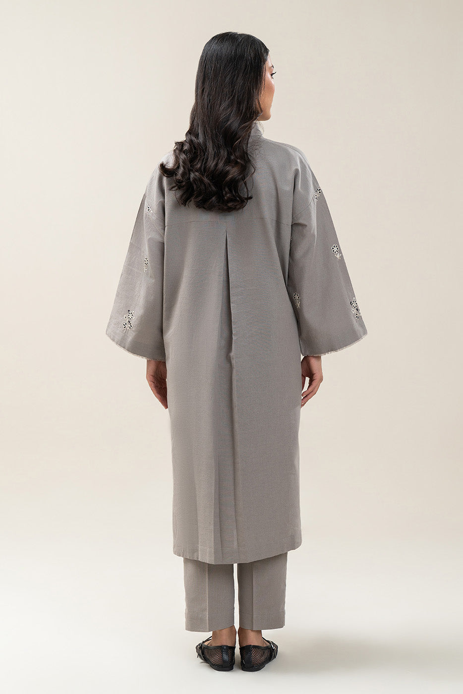 2 PIECE EMBROIDERED COTTON LINEN SUIT (PRET)